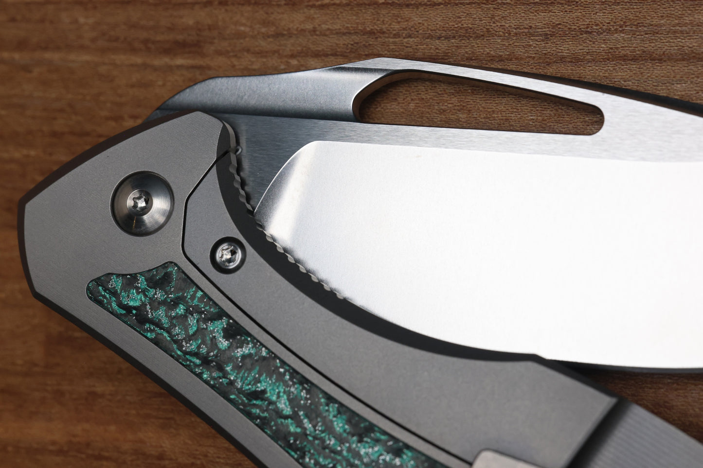 KOENIG KNIVES ARIUS NON-FLIPPER - TEAL MAGNETIC CARBOTI INLAY M390