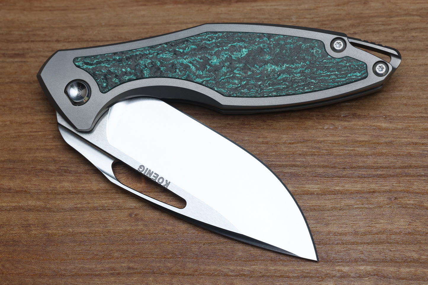 KOENIG KNIVES ARIUS FLIPPER - TEAL MAGNETIC CARBOTI INLAY M390