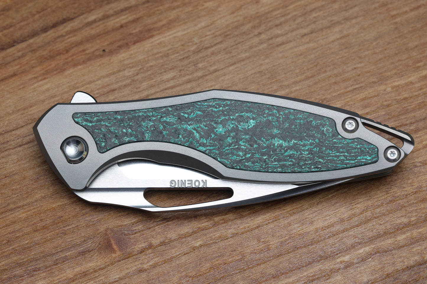 KOENIG KNIVES ARIUS FLIPPER - TEAL MAGNETIC CARBOTI INLAY M390
