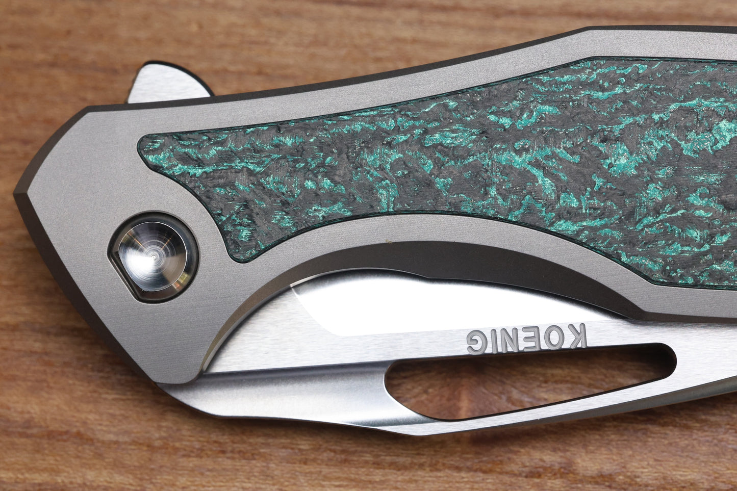 KOENIG KNIVES ARIUS FLIPPER - TEAL MAGNETIC CARBOTI INLAY M390