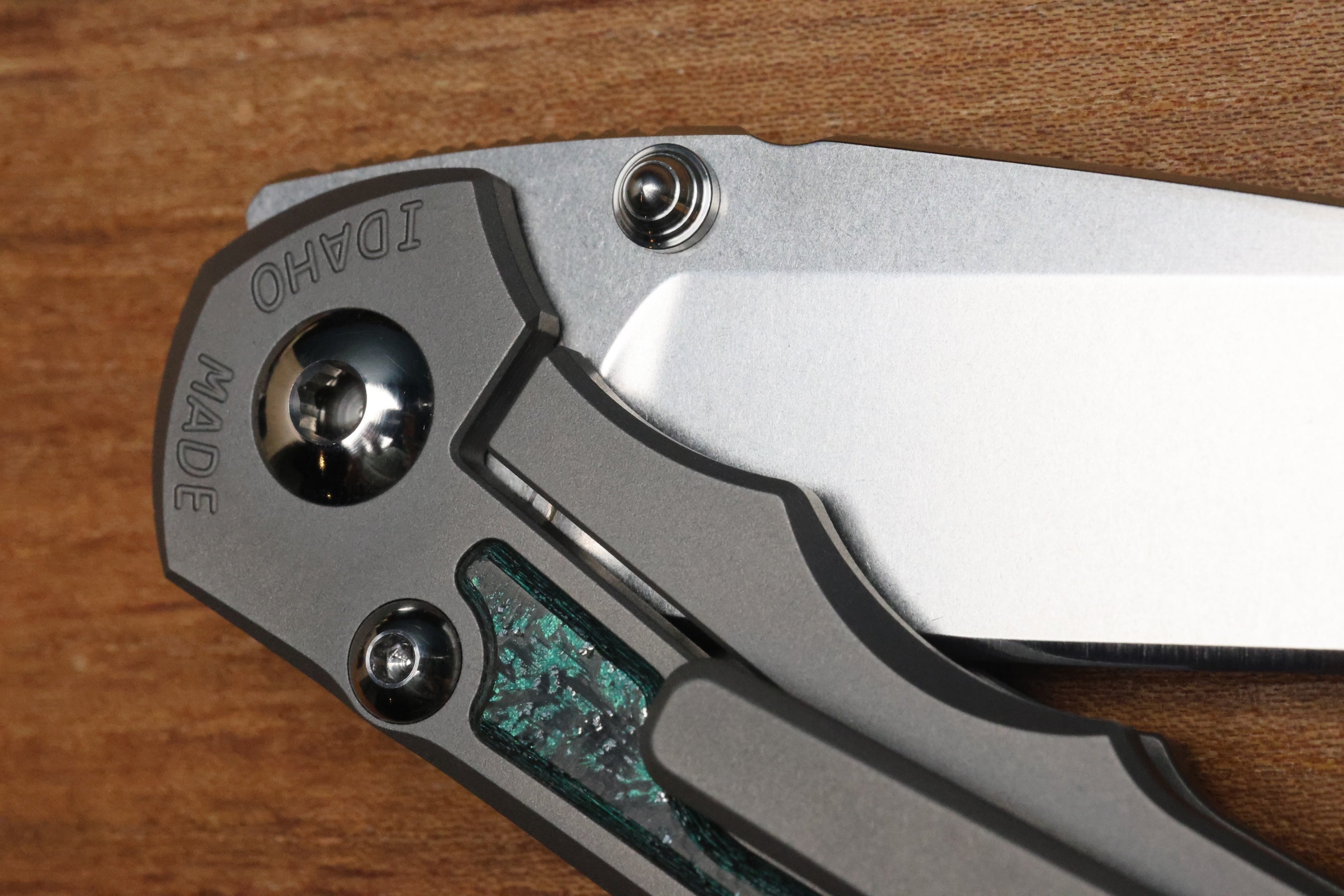 CHRIS REEVE SMALL INKOSI - TEAL MAGNETIC CARBOTI INLAY - DROP
