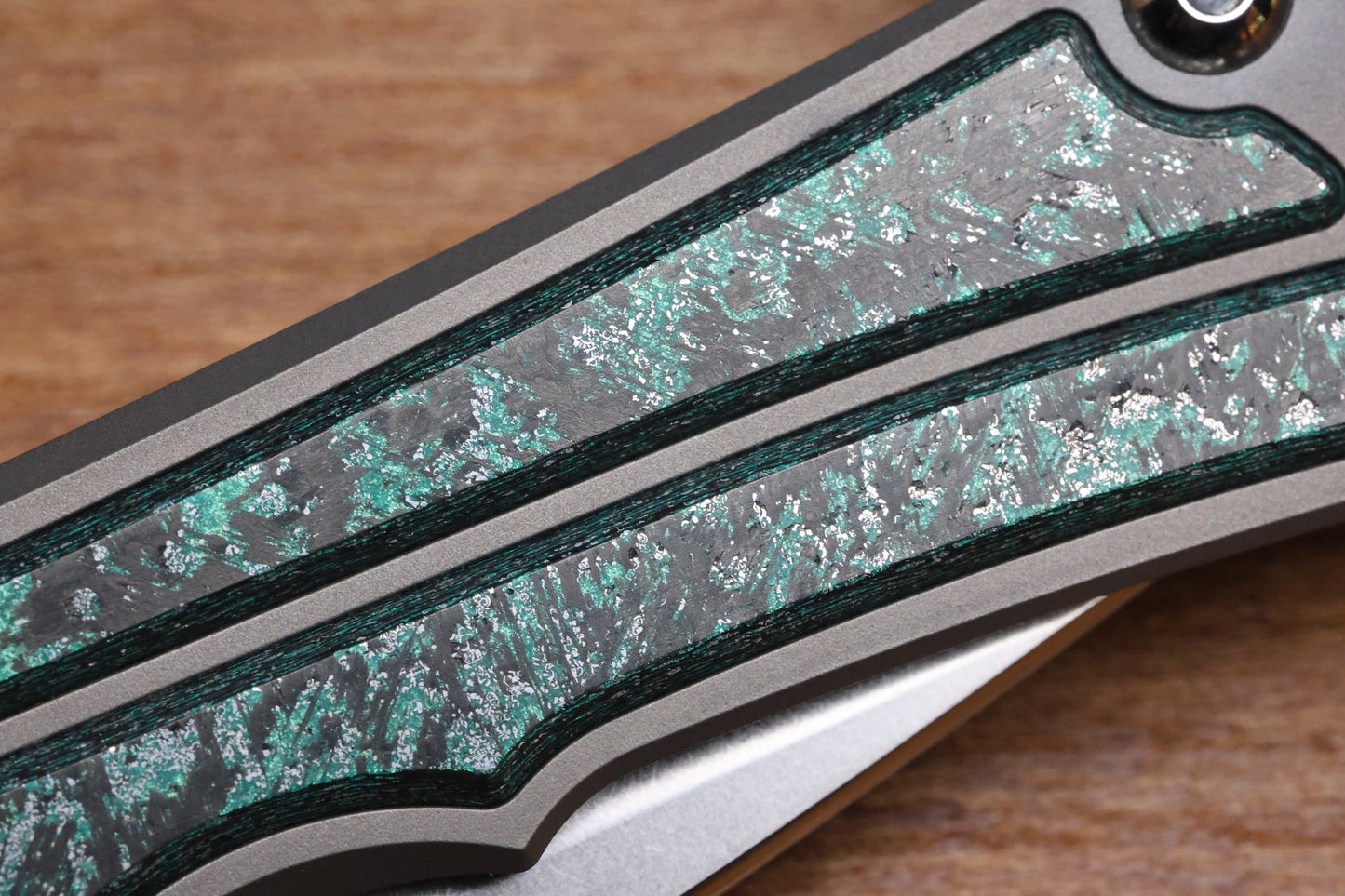 CHRIS REEVE SMALL INKOSI - TEAL MAGNETIC CARBOTI INLAY - DROP POINT CPM MAGNACUT BLADE - MIM CLIP