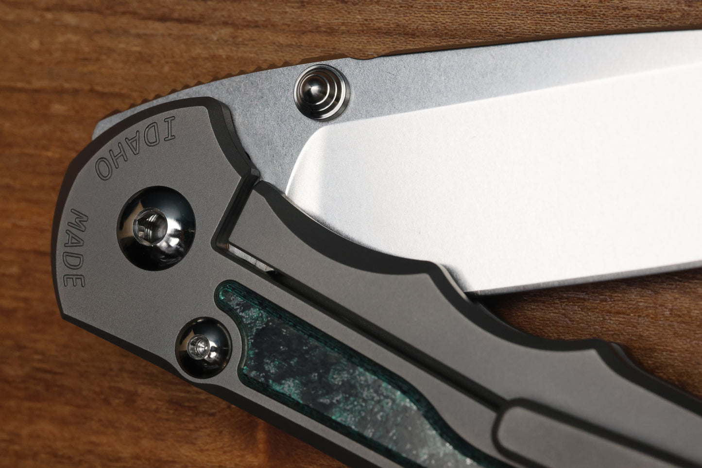 CHRIS REEVE LARGE INKOSI - TEAL MAGNETIC CARBOTI INLAY - DROP POINT CPM MAGNACUT BLADE - MIM CLIP