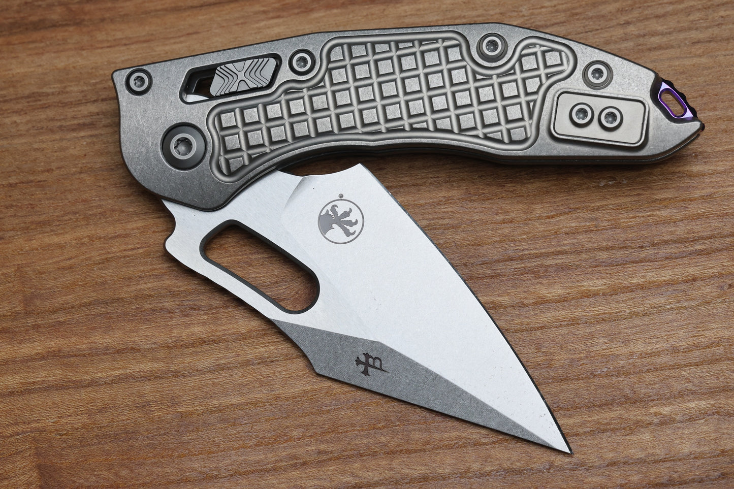 MICROTECH MARFIONE SELECT MANUAL STITCH RAM LOK FRAG TITANIUM HANDLES & STONEWASH M390MK W/ DOUBLE VAPOR BLAST & PURPLE ACCENTS 169RL-10FRMS3