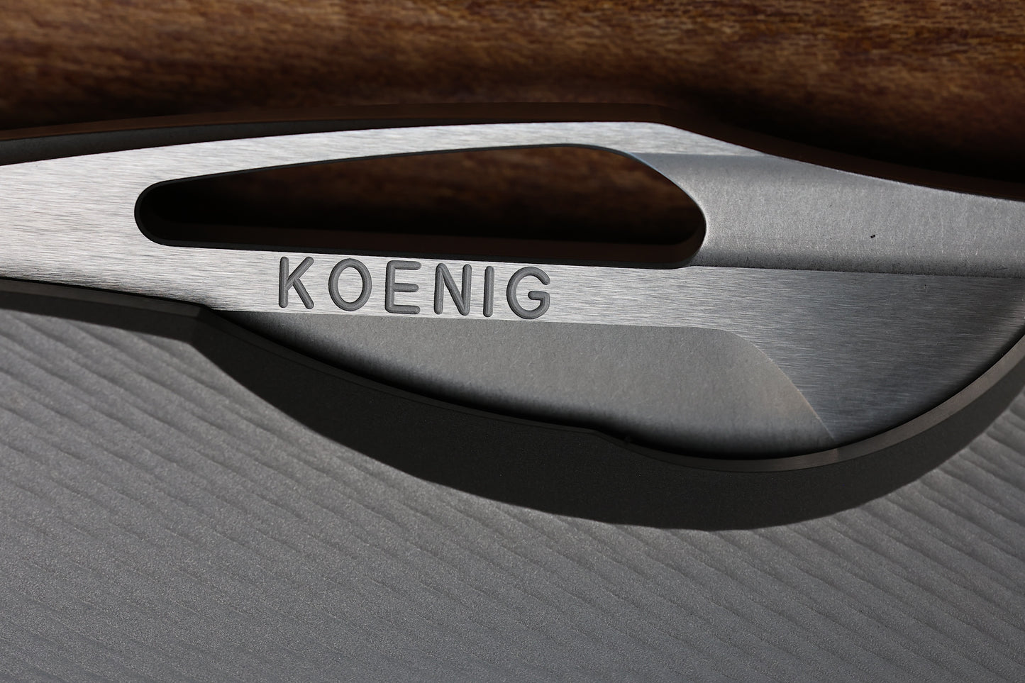 KOENIG MINI ARIUS - CORDA PATTERN - TITANIUM HANDLE - M390 BLADE