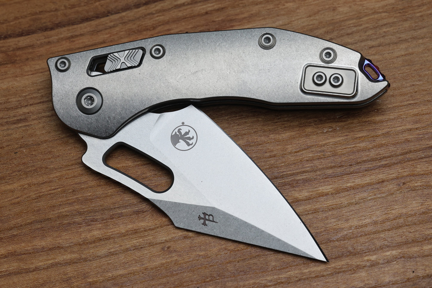 MICROTECH MARFIONE SELECT MANUAL STITCH RAM LOK TITANIUM HANDLES & STONEWASH M390MK W/ DOUBLE VAPOR BLAST & PURPLE ACCENTS 169RL-10MS3
