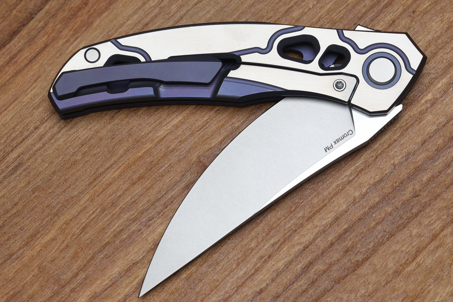 SHIROGOROV KNIVES / ALEXEY KONYGIN COLLABORATION QUANTUM “CYBONIC PLAGUE” – CROMAX PM BLADE - SATIN/PURPLE – MRBS