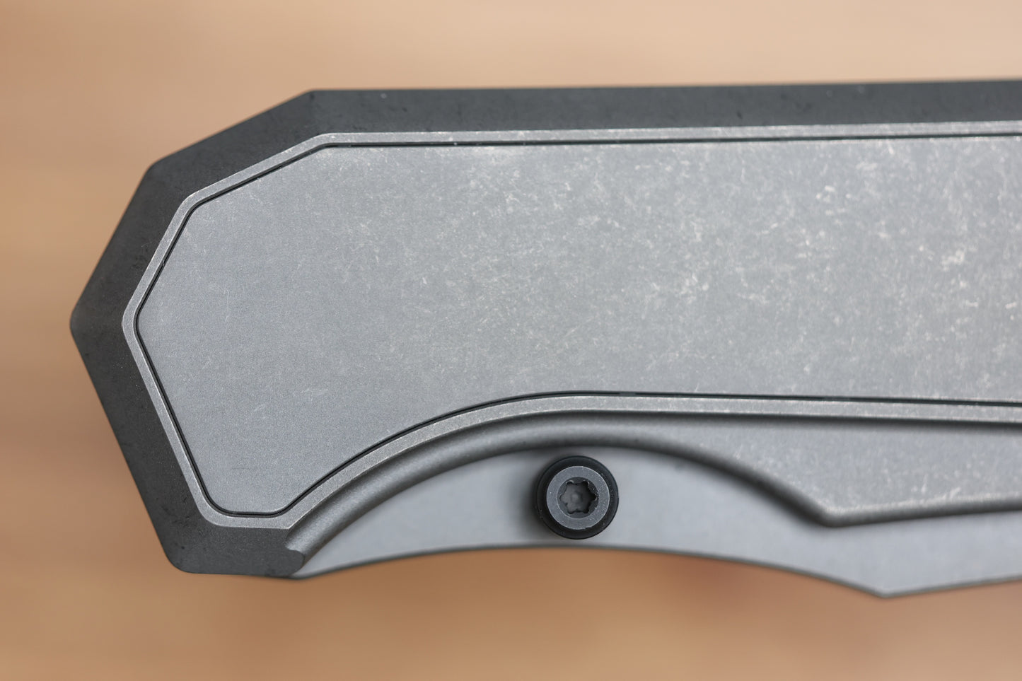 CHAVES KNIVES JAKE MCCOY OMEGA STREET STONEWASH GRAY PVD TITANIUM INTEGRAL HANDLE & STONEWASH GRAY PVD M390