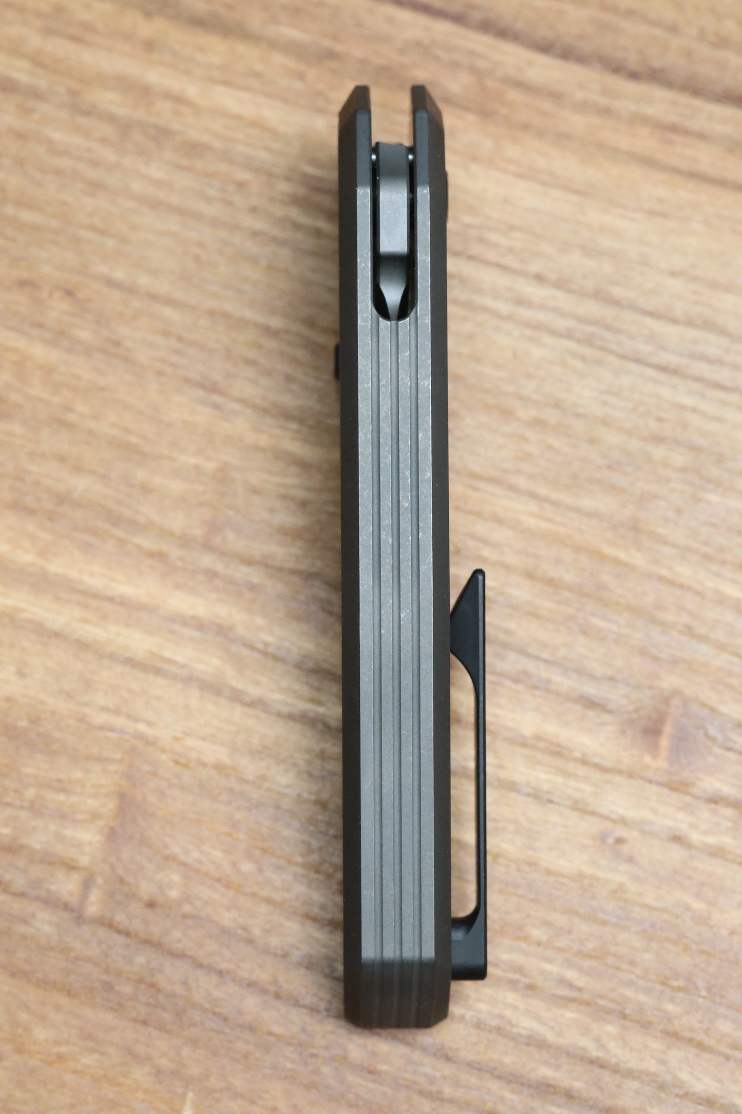 CHAVES KNIVES JAKE MCCOY OMEGA STREET STONEWASH GRAY PVD TITANIUM INTEGRAL HANDLE & STONEWASH GRAY PVD M390