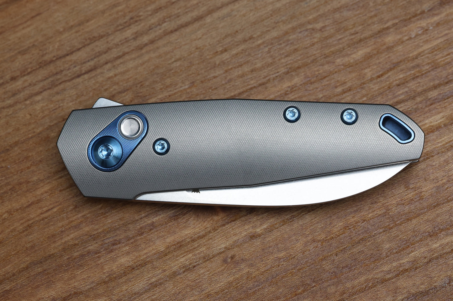 ANSO OF DENMARK AROS - GREY/BLUE TITANIUM HANDLE - RWL34 BLADE
