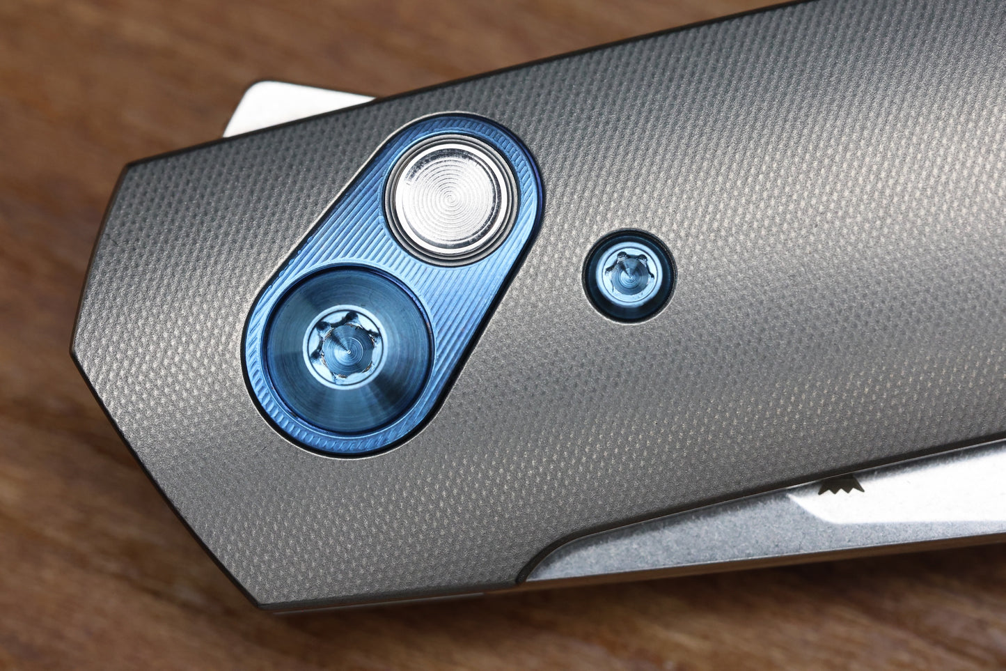 ANSO OF DENMARK AROS - GREY/BLUE TITANIUM HANDLE - RWL34 BLADE