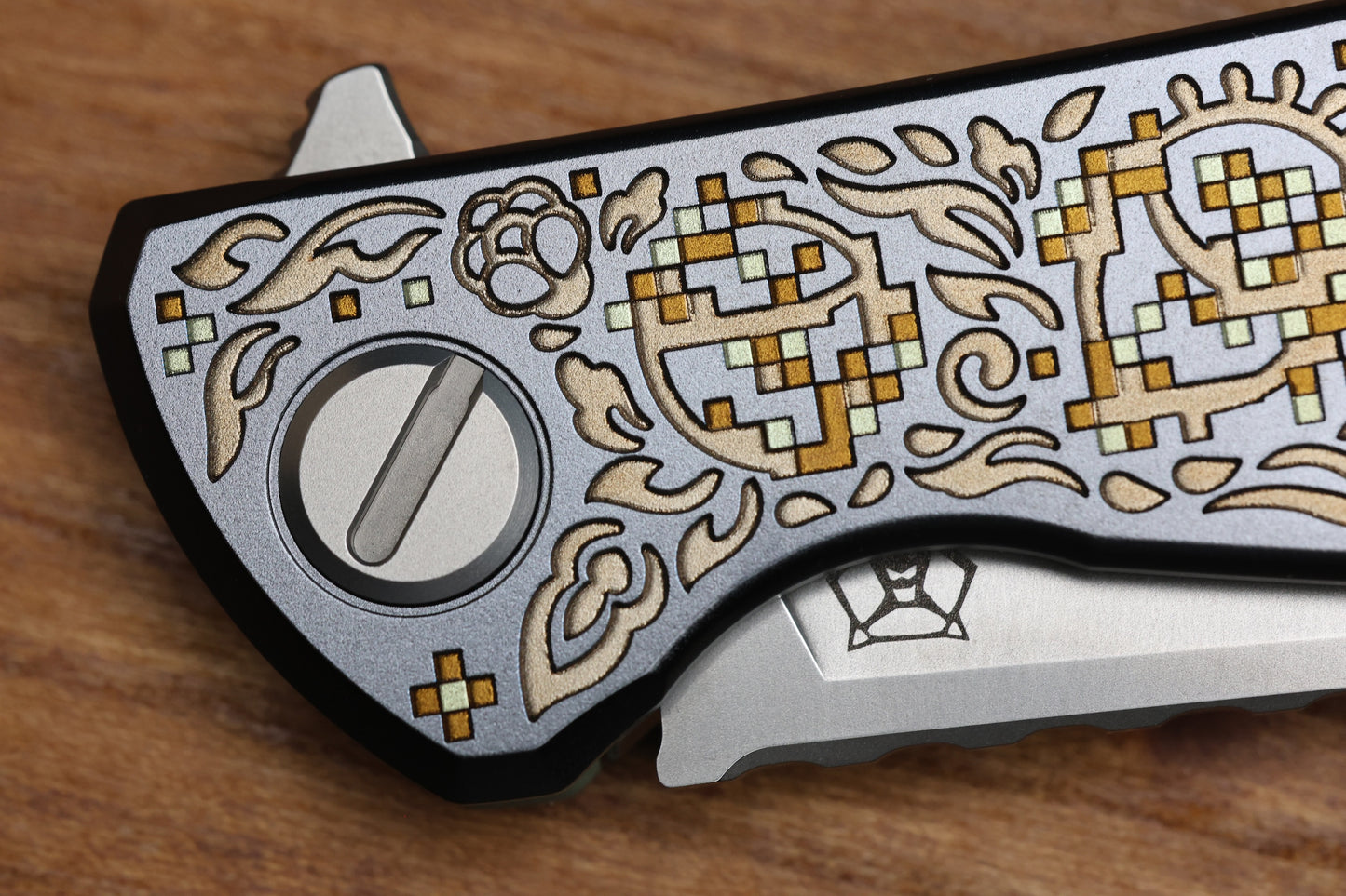 SHIROGOROV KNIVES / TI2 DESIGN COLLABORATION BLACK HULA "BRONZE PIXELATED FLOWER" F95 - M390 BLADE - TITANIUM HANDLE - MRBS