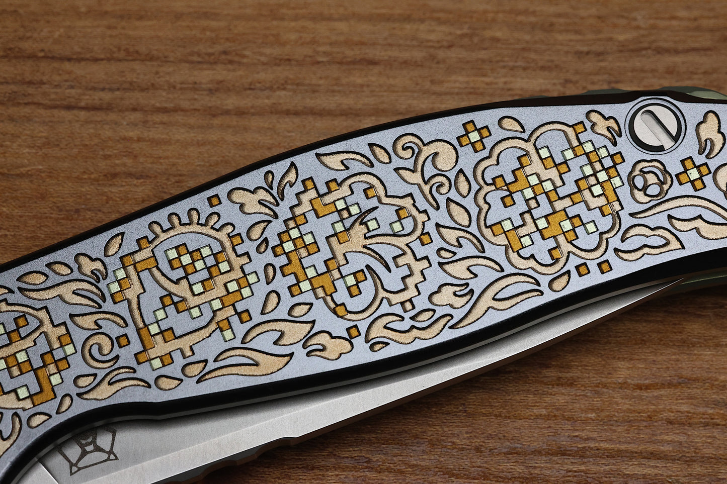 SHIROGOROV KNIVES / TI2 DESIGN COLLABORATION BLACK HULA "BRONZE PIXELATED FLOWER" F95 - M390 BLADE - TITANIUM HANDLE - MRBS