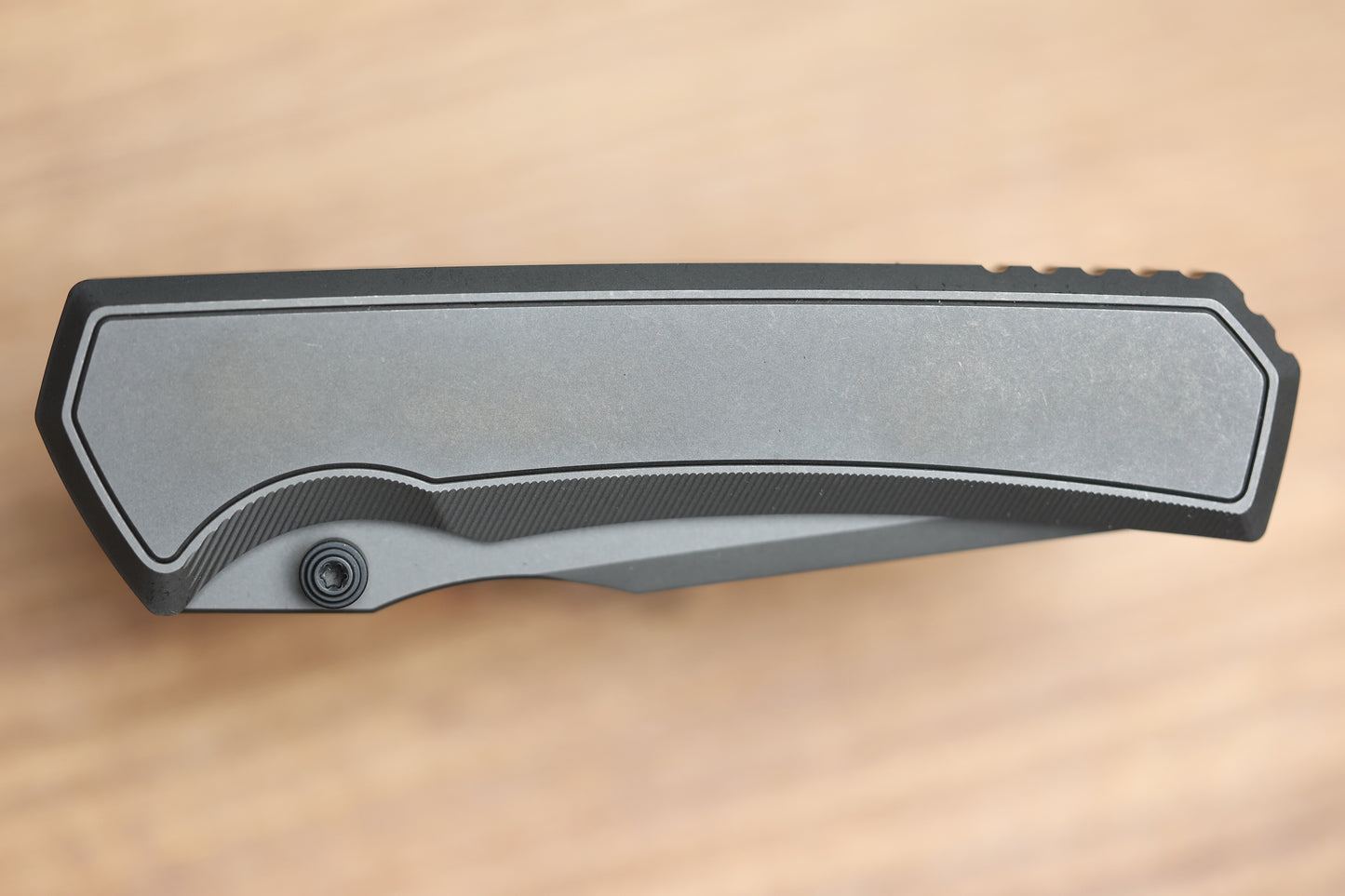 CHAVES KNIVES SAM TRAN ARISON STREET INTEGRAL STONEWASH GREY PVD TITANIUM STONEWASH GREY PVD M390 BLADE