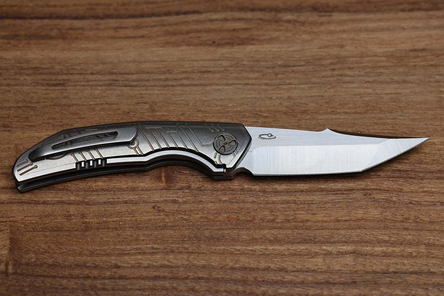 WINGMANEDC FERUS – M390 – INTEGRAL TITANIUM W- BRONZE TITANIUM INLAY