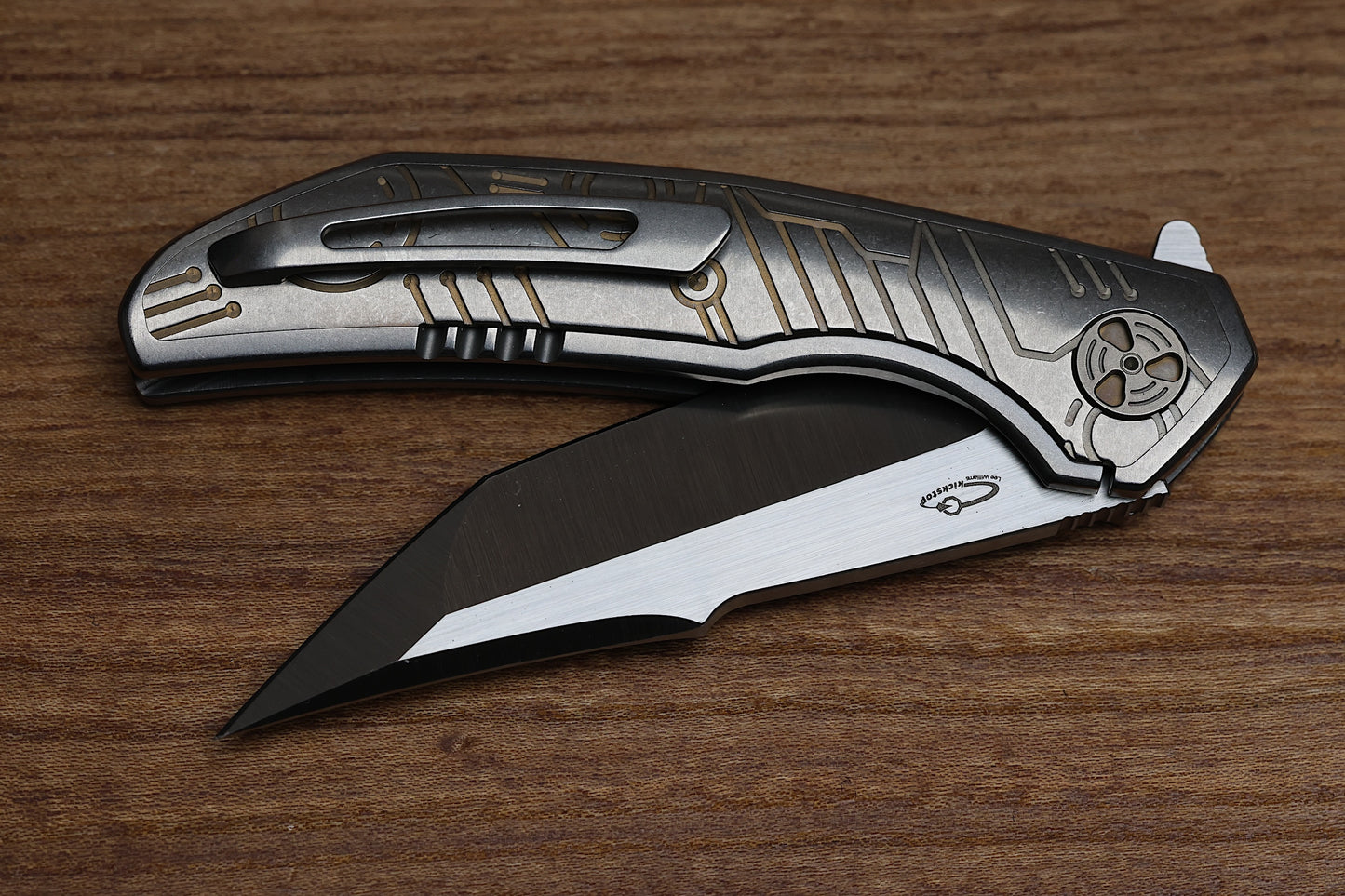 WINGMANEDC FERUS – M390 – INTEGRAL TITANIUM W- BRONZE TITANIUM INLAY