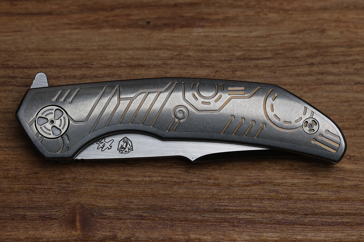 WINGMANEDC FERUS – M390 – INTEGRAL TITANIUM W- BRONZE TITANIUM INLAY