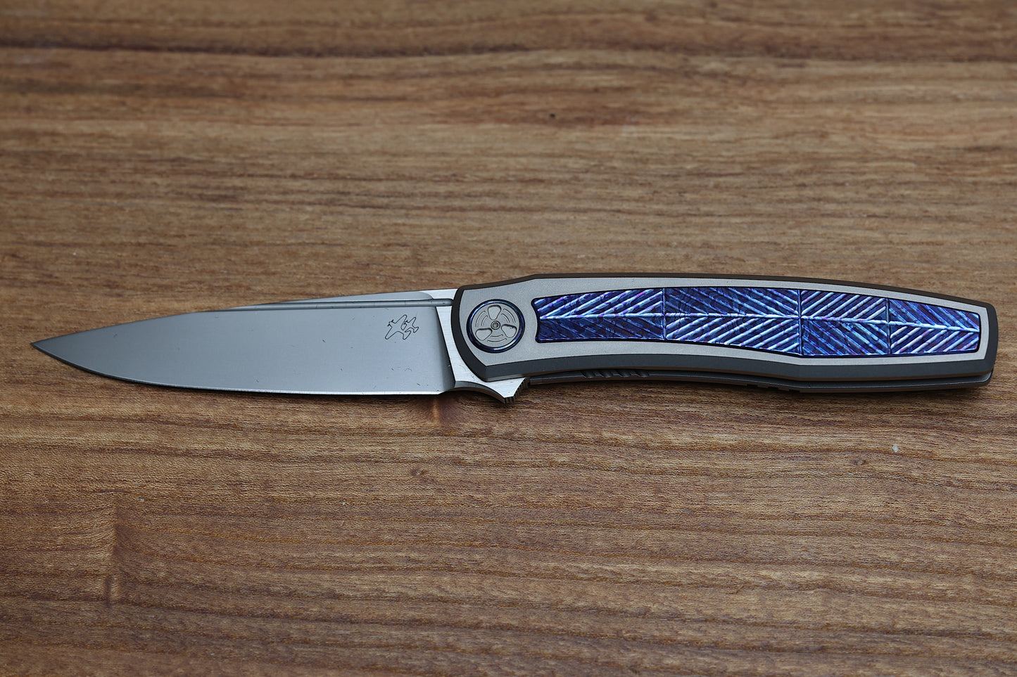 WINGMANEDC GORIZONT - MACH 3 - FROSTED SATIN M390 BLADE - TITANIUM/LAYERED TITANIUM HANDLE