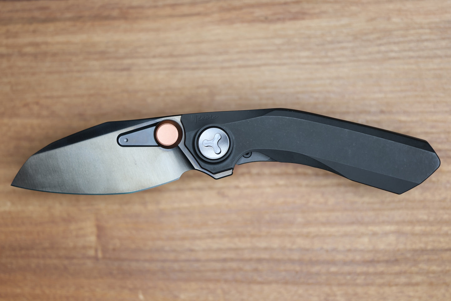 REATE KNIVES VK-FROK PVD TITANIUM HANDLE W/ SATIN DLC ELMAX
