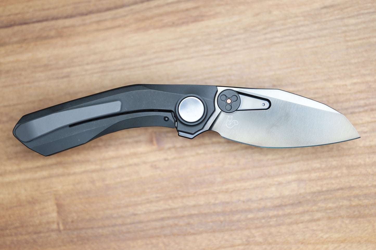 REATE KNIVES VK-FROK PVD TITANIUM HANDLE W/ SATIN DLC ELMAX