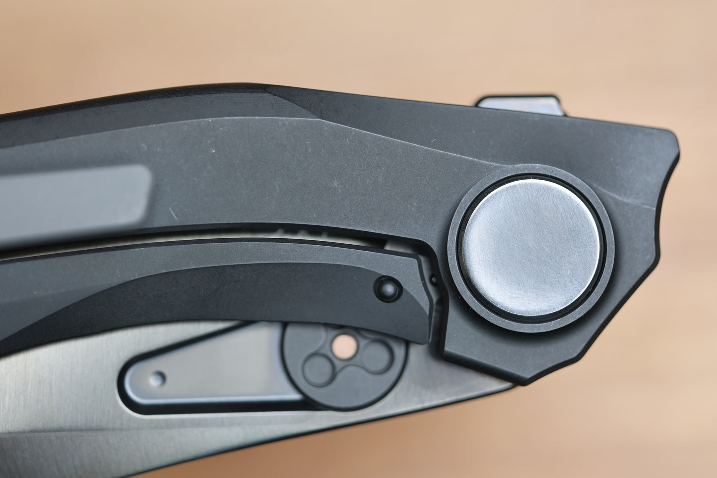 REATE KNIVES VK-FROK PVD TITANIUM HANDLE W/ SATIN DLC ELMAX