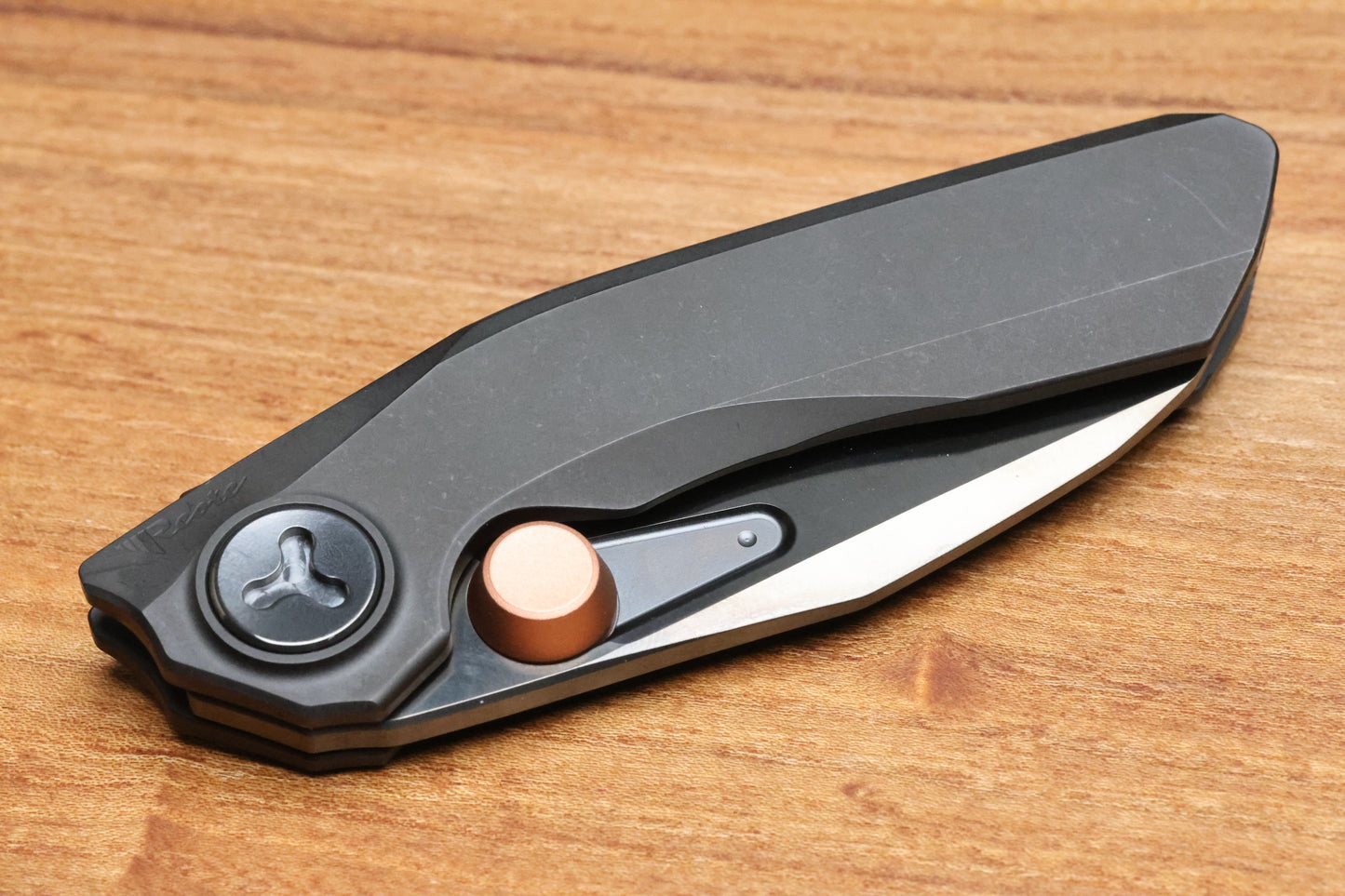 REATE KNIVES VK-FROK PVD TITANIUM HANDLE W/ SATIN DLC ELMAX
