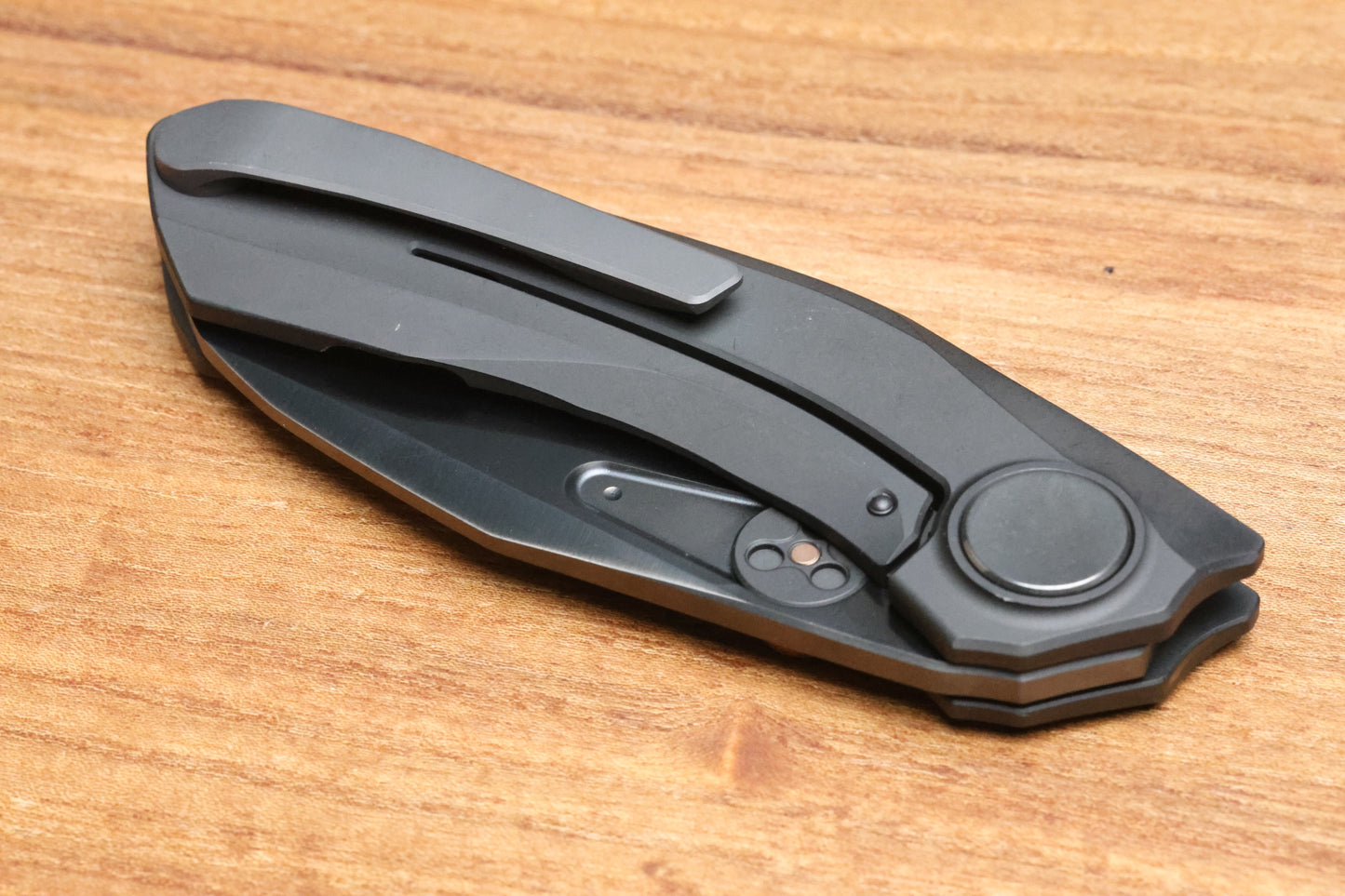 REATE KNIVES VK-FROK PVD TITANIUM HANDLE W/ SATIN DLC ELMAX