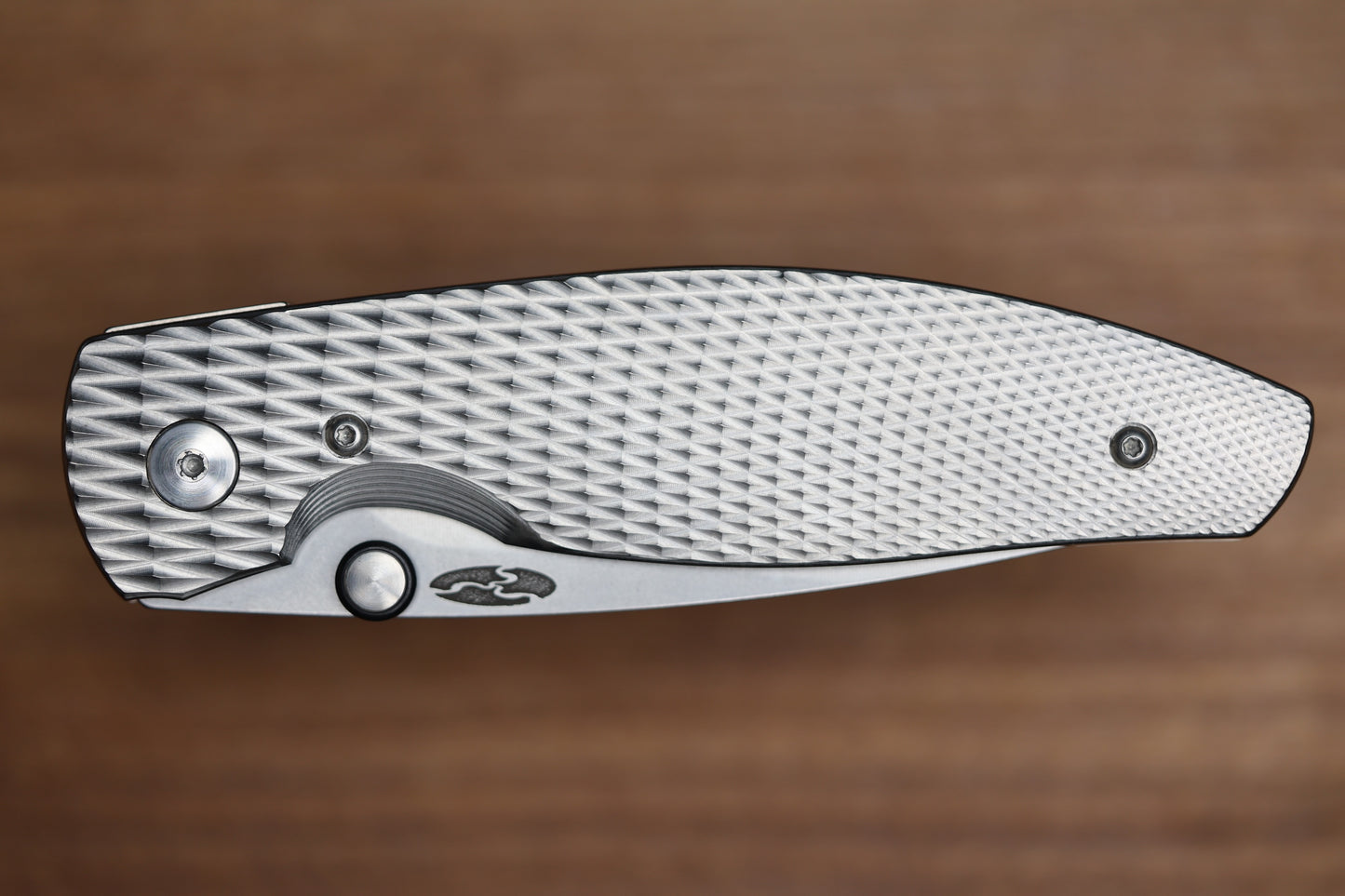 THREE RIVERS MANUFACTURING ATOM LIZARD SKIN TITANIUM 3.5" DROP POINT MAGNACUT