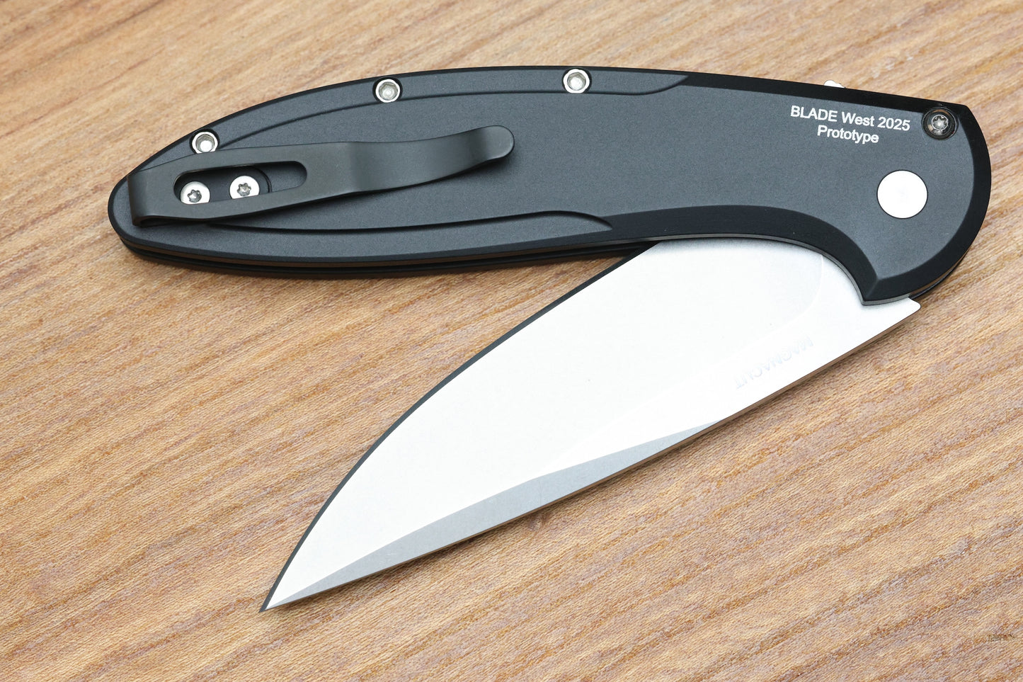 PRO-TECH CAMBRIA MANUAL BLACK ALUMINUM HANDLES W/ MAPLE BURL INLAY & STONEWASH MAGNACUT BSW25.CAMBRIA.1 PROTOTYPE