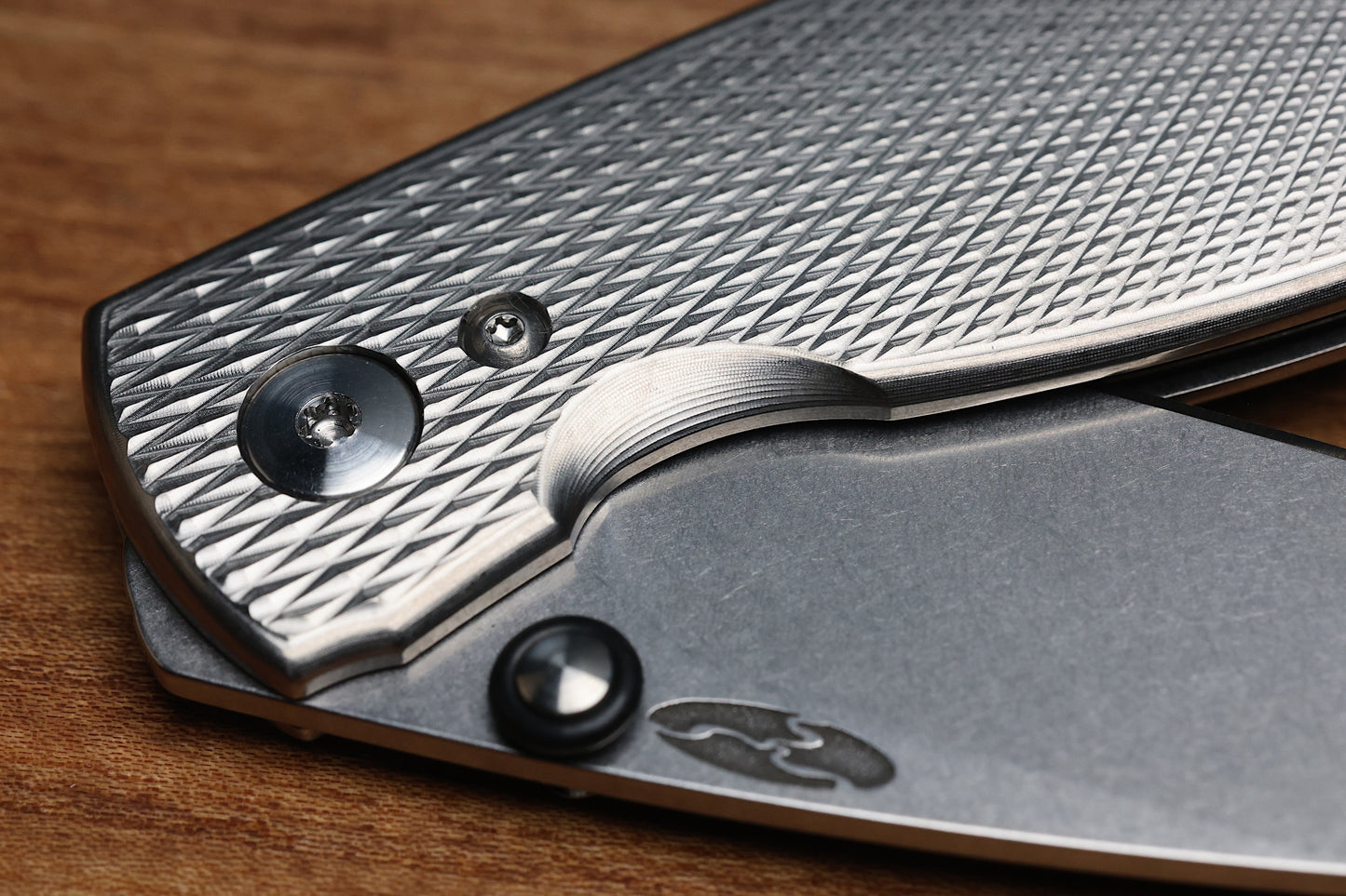 THREE RIVERS MANUFACTURING NEUTRON 2 LIZARD SKIN TITANIUM 3" MAGNACUT