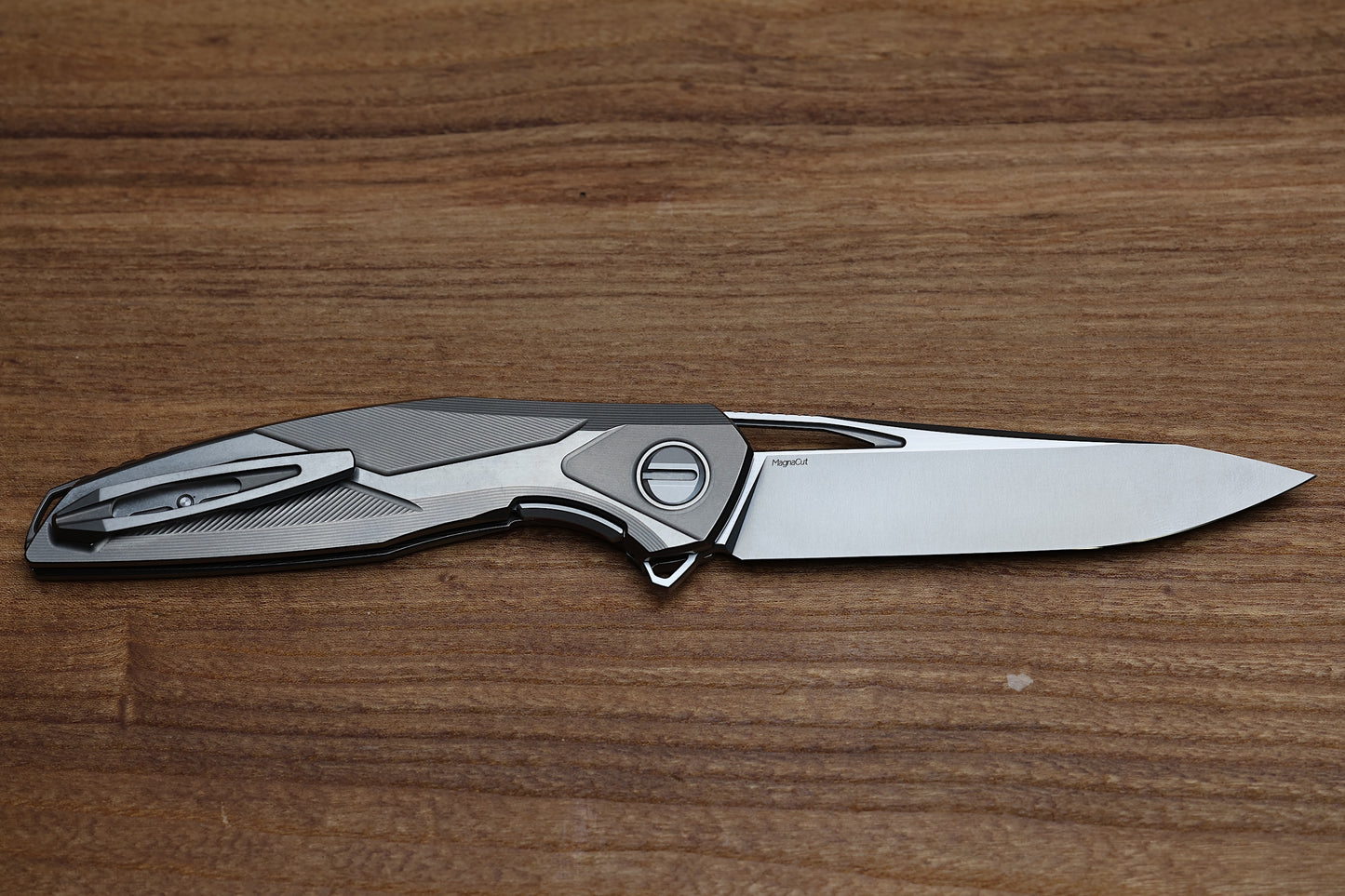 SHIROGOROV CUSTOM DIVISION 111 STARSHIP - TITANIUM - MAGNACUT BLADE - SRRBS