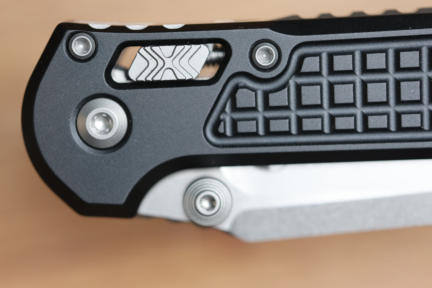 MICROTECH KNIVES LUDT RAM-LOK W/ BLACK FRAG HANDLE & STONEWASH TANTO 1136RL-10FR