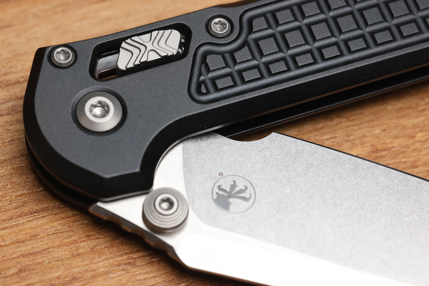 MICROTECH KNIVES LUDT RAM-LOK W/ BLACK FRAG HANDLE & STONEWASH TANTO 1136RL-10FR