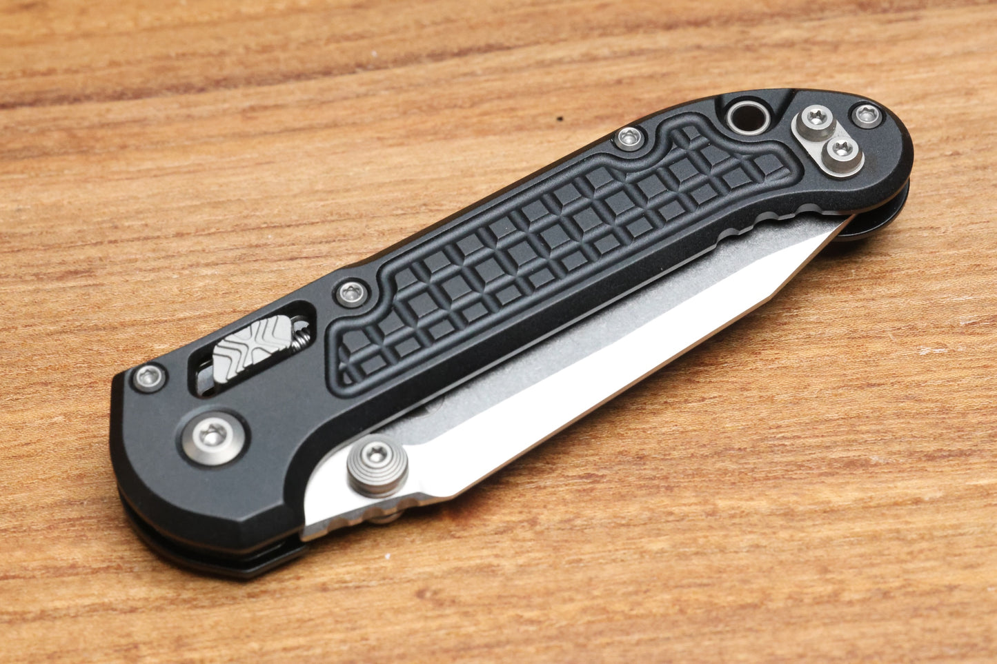 MICROTECH KNIVES LUDT RAM-LOK W/ BLACK FRAG HANDLE & STONEWASH TANTO 1136RL-10FR