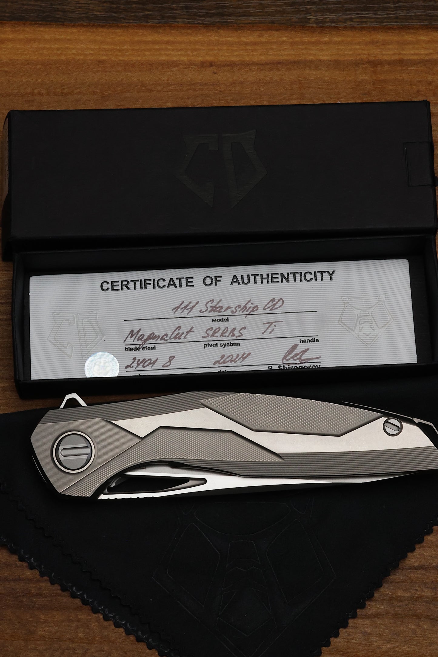 SHIROGOROV CUSTOM DIVISION 111 STARSHIP - TITANIUM - MAGNACUT BLADE - SRRBS