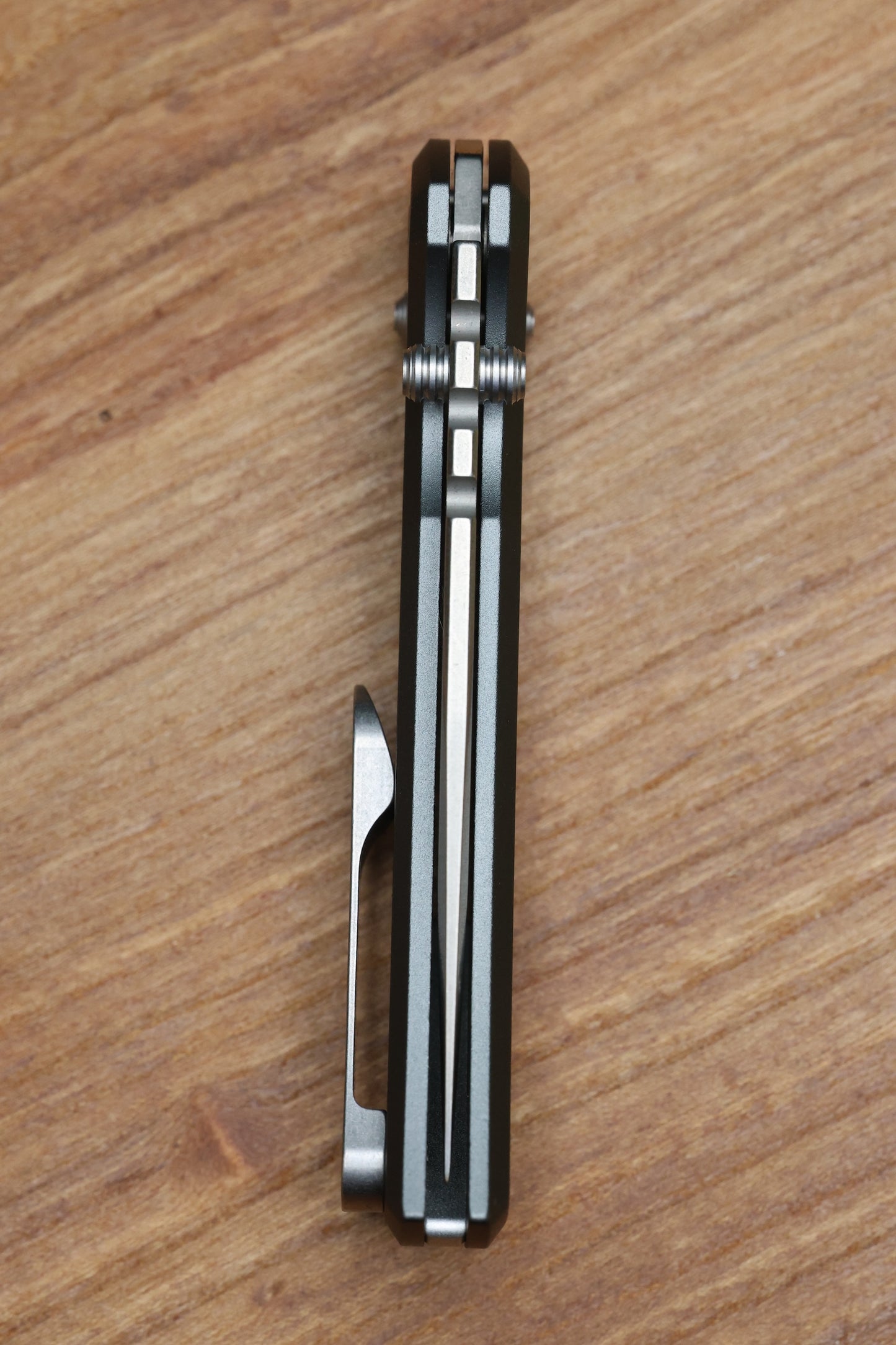 CHAVES KNIVES X-LOCK W/ GRAY ALUMINUM HANDLES & STONEWASH D2