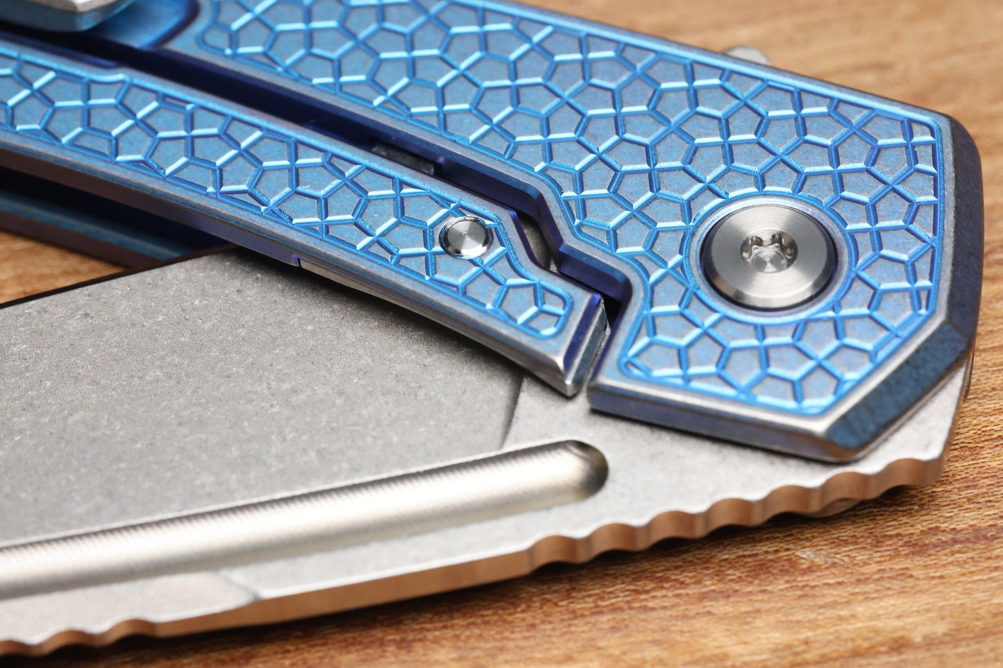 MACHINEWISE MOJAVE #1392 MILLED PATTERN BLUE ANO TITANIUM AND S90V BLADE