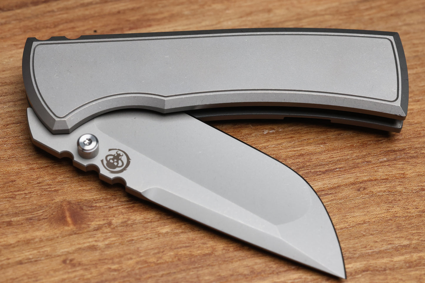 CHAVES INTEGRAL REDENCION 229 SW SMOOTH TITANIUM MAGNETIC INLAY SW DROP POINT