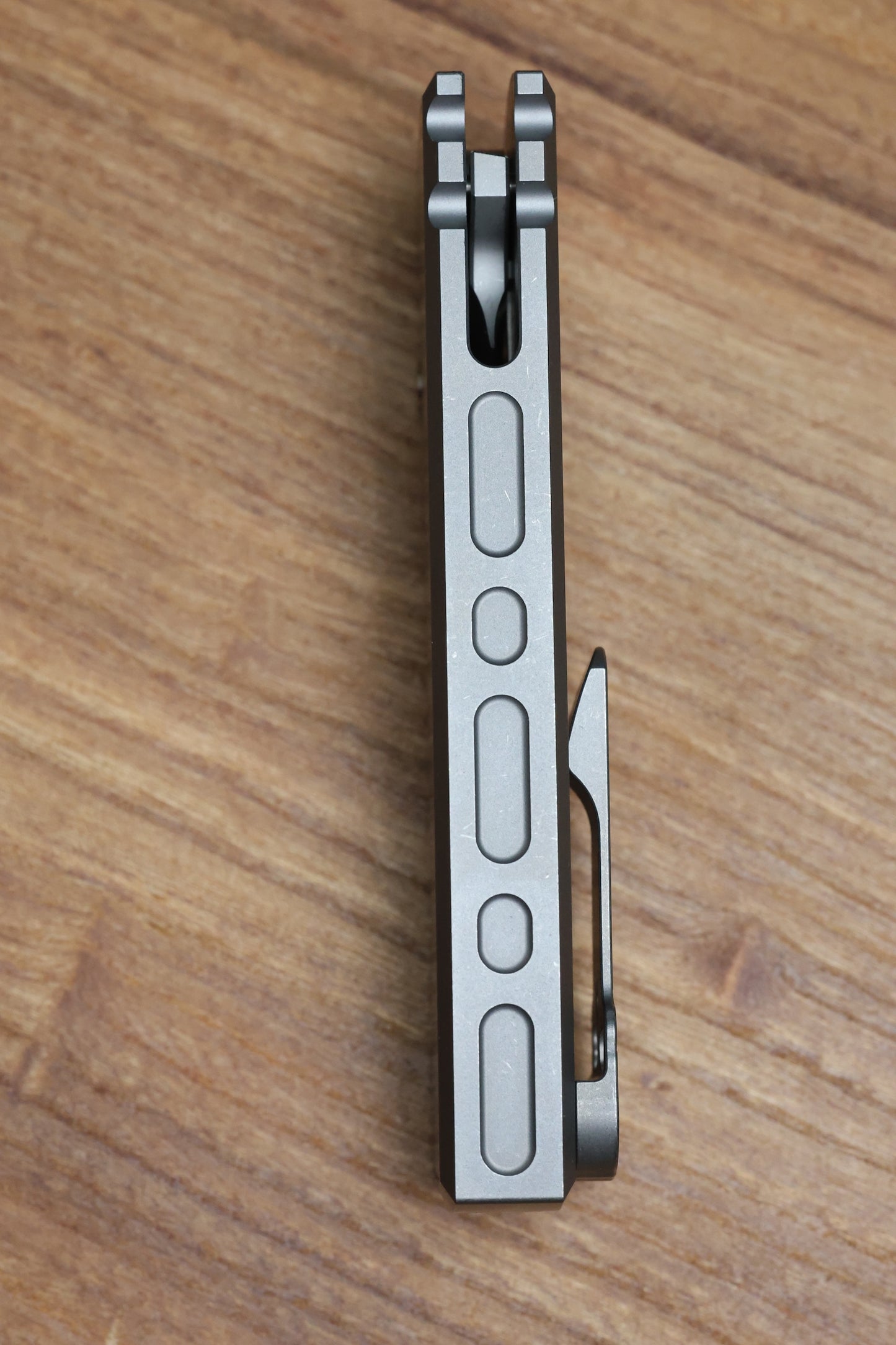 CHAVES INTEGRAL REDENCION 229 SW SMOOTH TITANIUM MAGNETIC INLAY SW DROP POINT