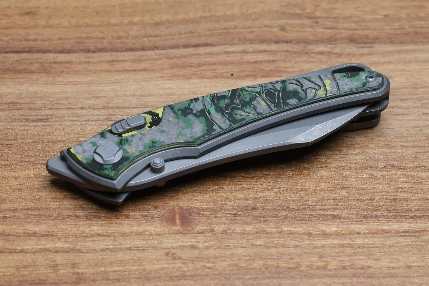 HAWK KNIFE DESIGNS TALON STONEWASHED M390 BLADE, TOXIC STORM FAT CARBON HANDLE OVERLAYS