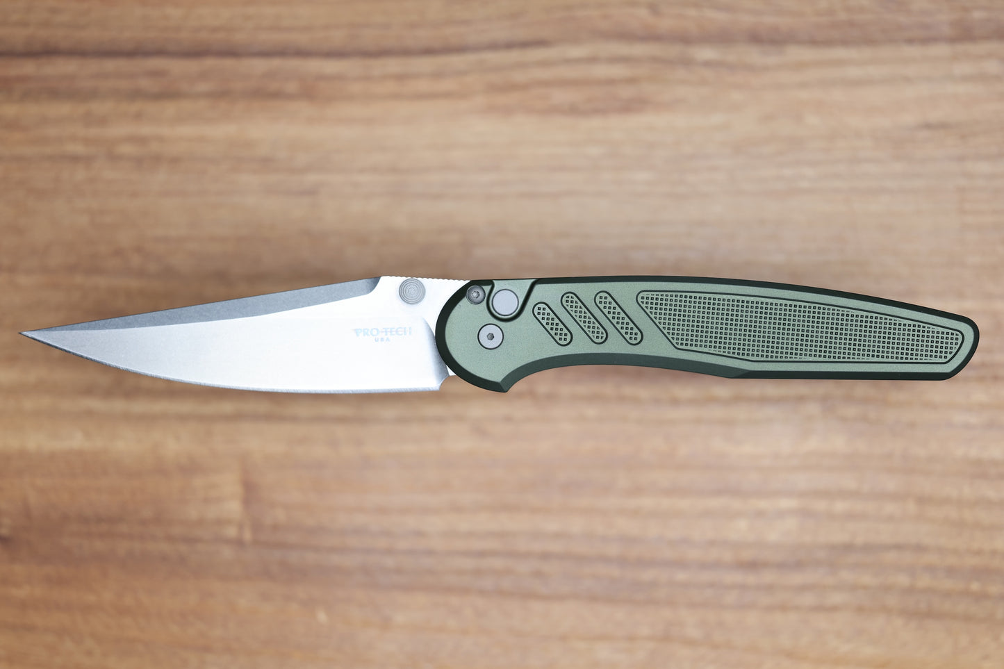 PRO-TECH AVALON PEACE NEIGHBOR W/ KNURLED GREEN ALUMINUM HANDLE & MAGNACUT PN1101-GREEN