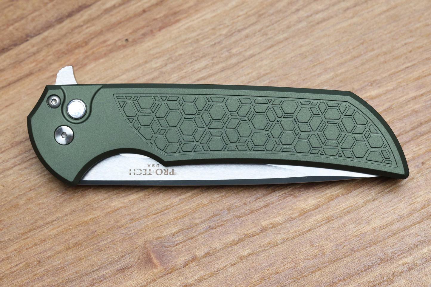 PRO-TECH MORDAX GRIDLOCK GREEN ALUMINUM HANDLE W/ MACHINE SATIN MAGNACUT BSW25.MORDAX.1