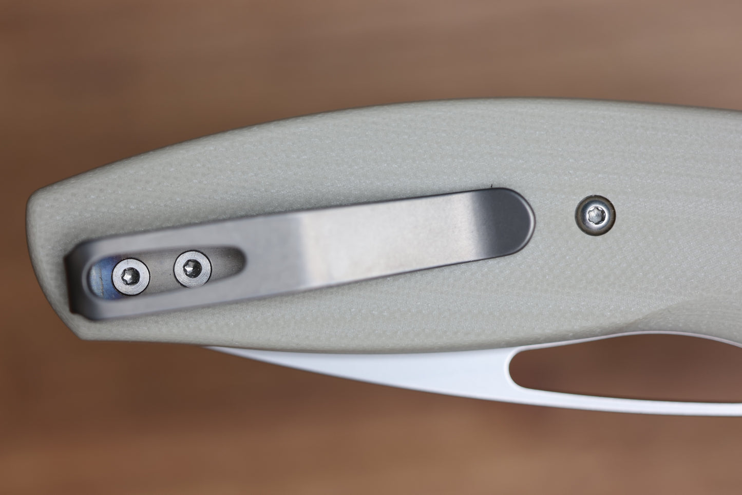 THREE RIVERS MANUFACTURING BULLDOG REV B RIVER-LOK DESERT TAN G10 MAGNACUT BLADE
