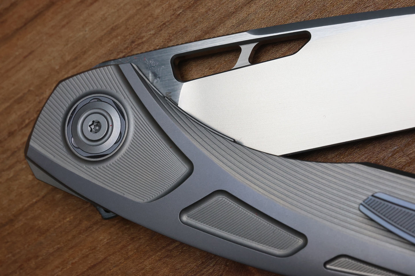 CUSTOM KNIFE FACTORY SUKHOI-5 TITANIUM HANDLES W/ CRYSTAL TI BACKSPACER & M398