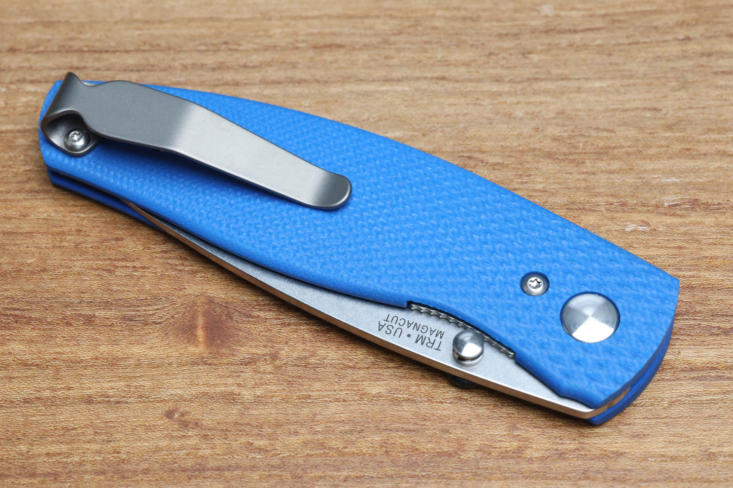 THREE RIVERS MANUFACTURING NEUTRON 2 LIZARD SKIN ROYAL BLUE G10 MAGNACUT BLADE