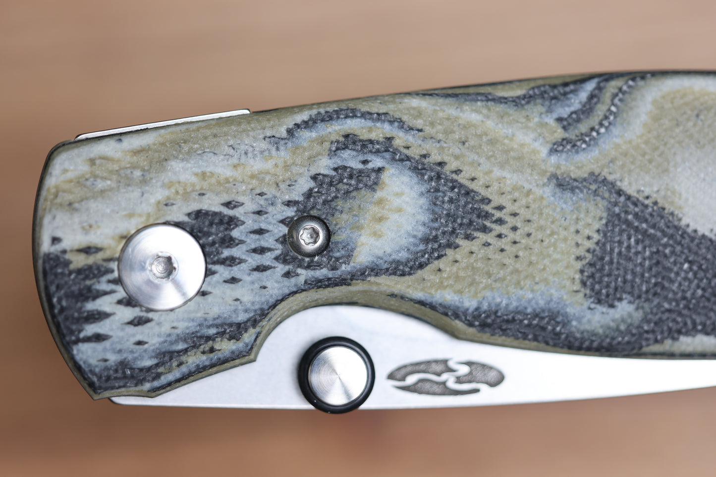 THREE RIVERS MANUFACTURING ATOM LIZARD SKIN MIDNIGHT JUNGLE G10 MAGNACUT BLADE