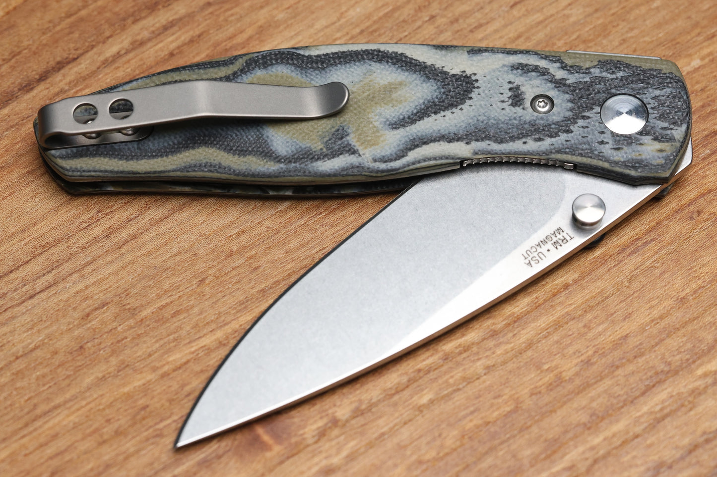 THREE RIVERS MANUFACTURING ATOM LIZARD SKIN MIDNIGHT JUNGLE G10 MAGNACUT BLADE