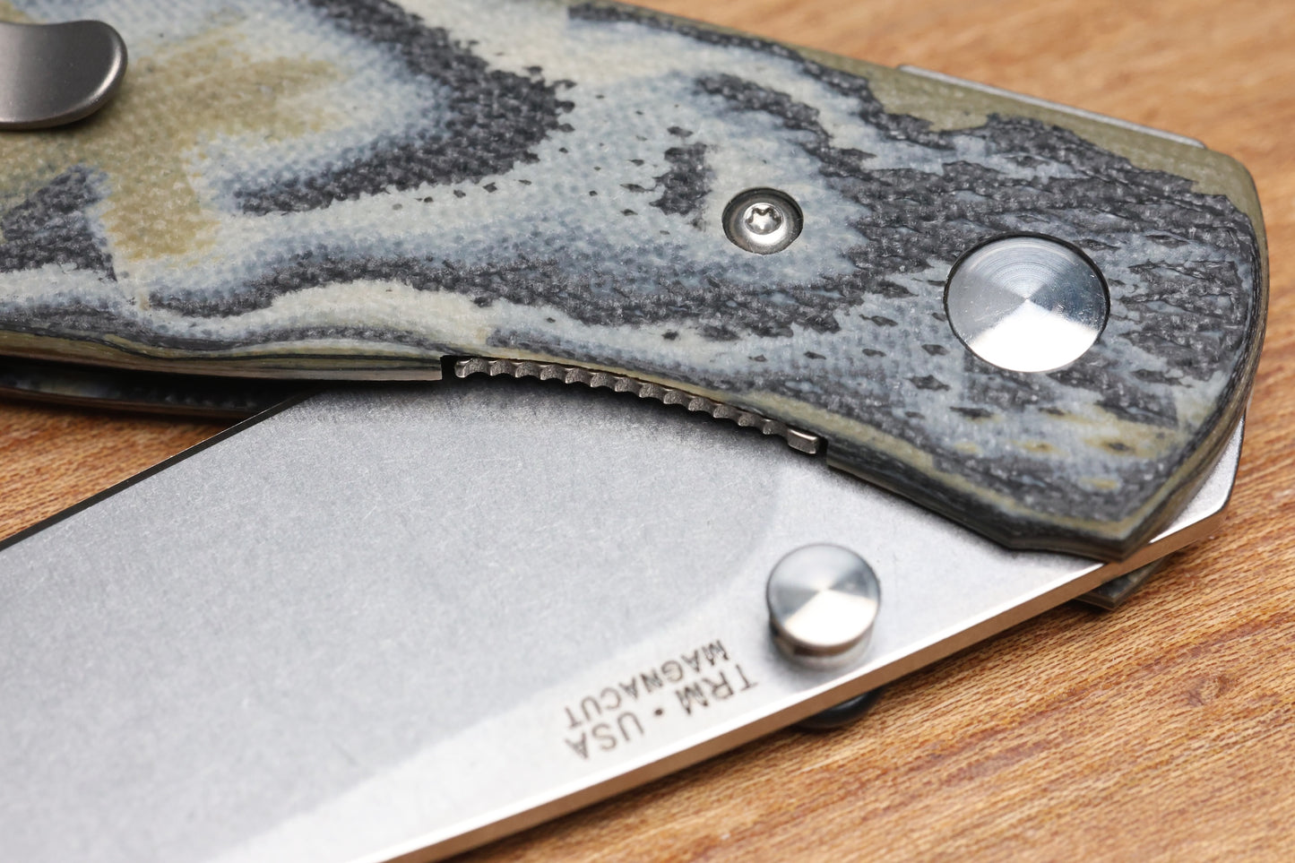 THREE RIVERS MANUFACTURING ATOM LIZARD SKIN MIDNIGHT JUNGLE G10 MAGNACUT BLADE