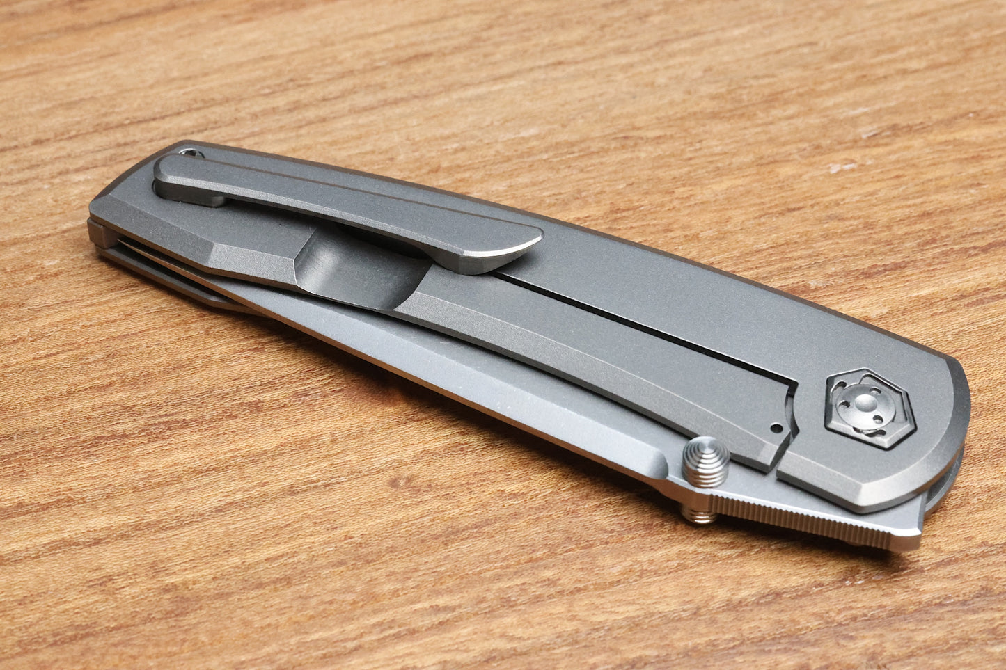 SHARKNIVCO WAKA V4.9 GILLS TITANIUM FRAME LOCK RWL34 POLISHED STONEWASH