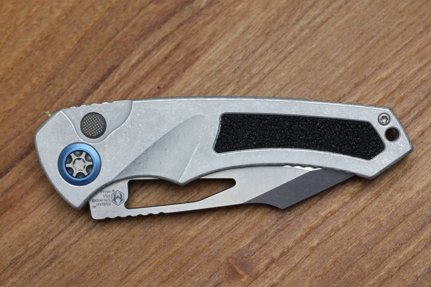 HERETIC KNIVES PARIAH M/A BUTTON LOCK BLIZZARD WORN ALUMINUM HANDLES W/ STONEWASH MAGNACUT H046-2A-BLZ